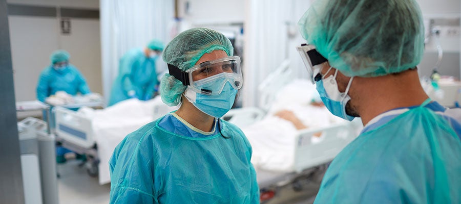 nurses in the OR